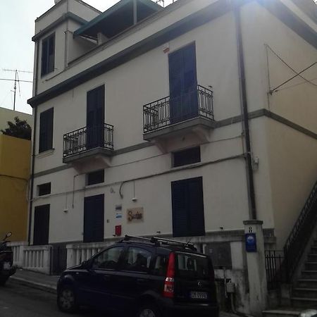 La Casa Di Ermelinda Bed & Breakfast Reggio Calabria Exterior photo