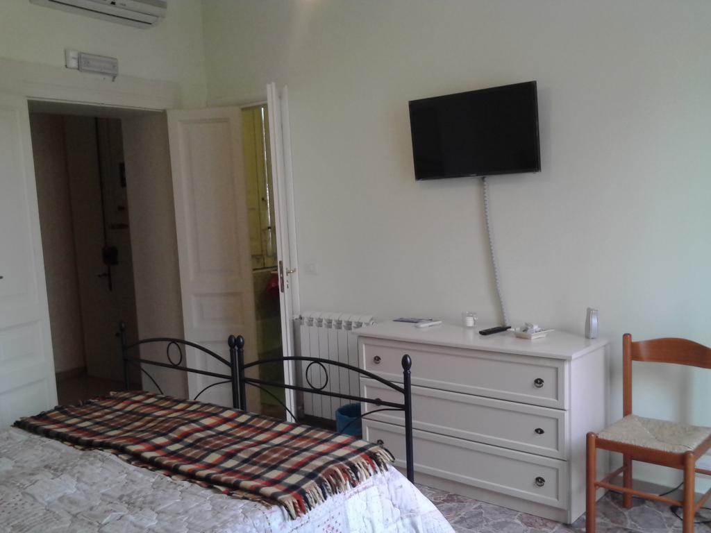 La Casa Di Ermelinda Bed & Breakfast Reggio Calabria Exterior photo