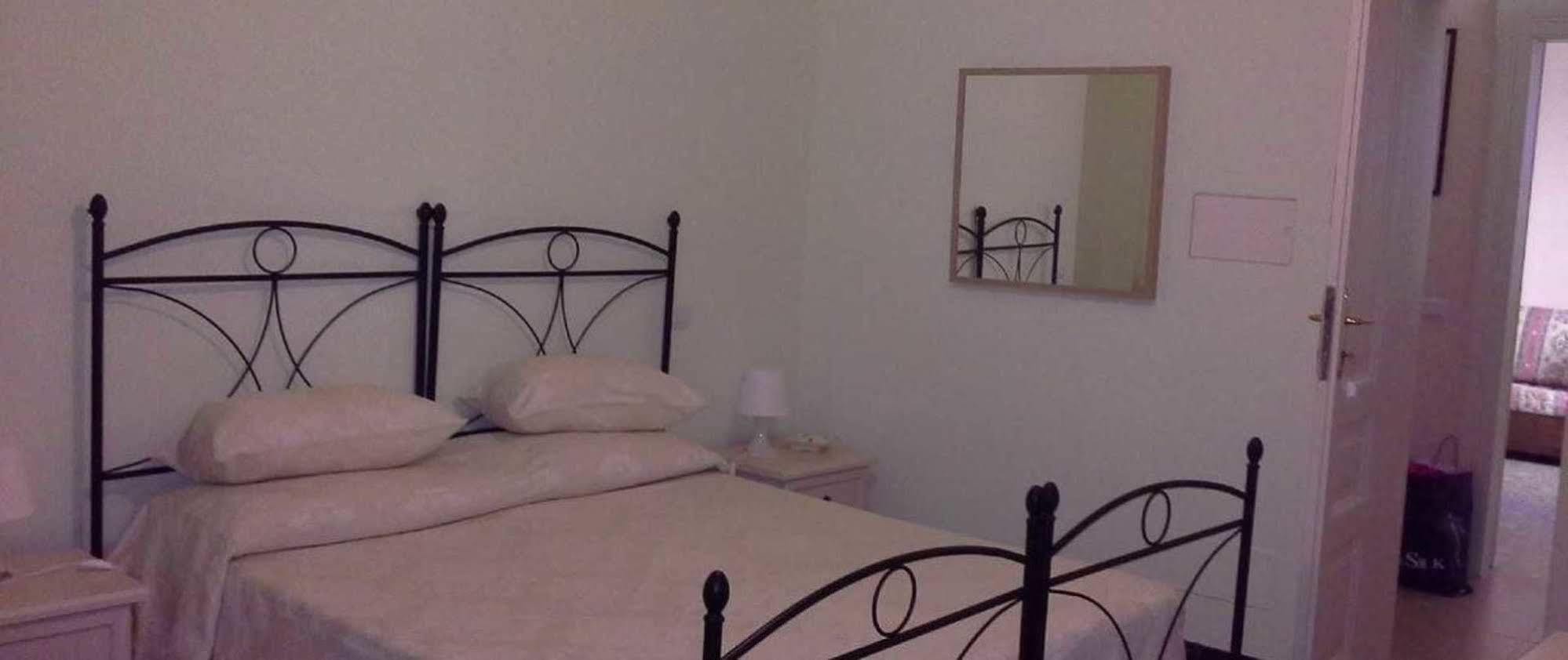 La Casa Di Ermelinda Bed & Breakfast Reggio Calabria Exterior photo